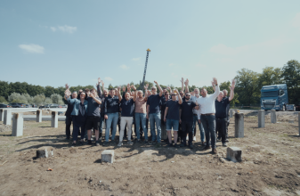 Bakker Bedrijfswagens_Hengelo_Still 1.png